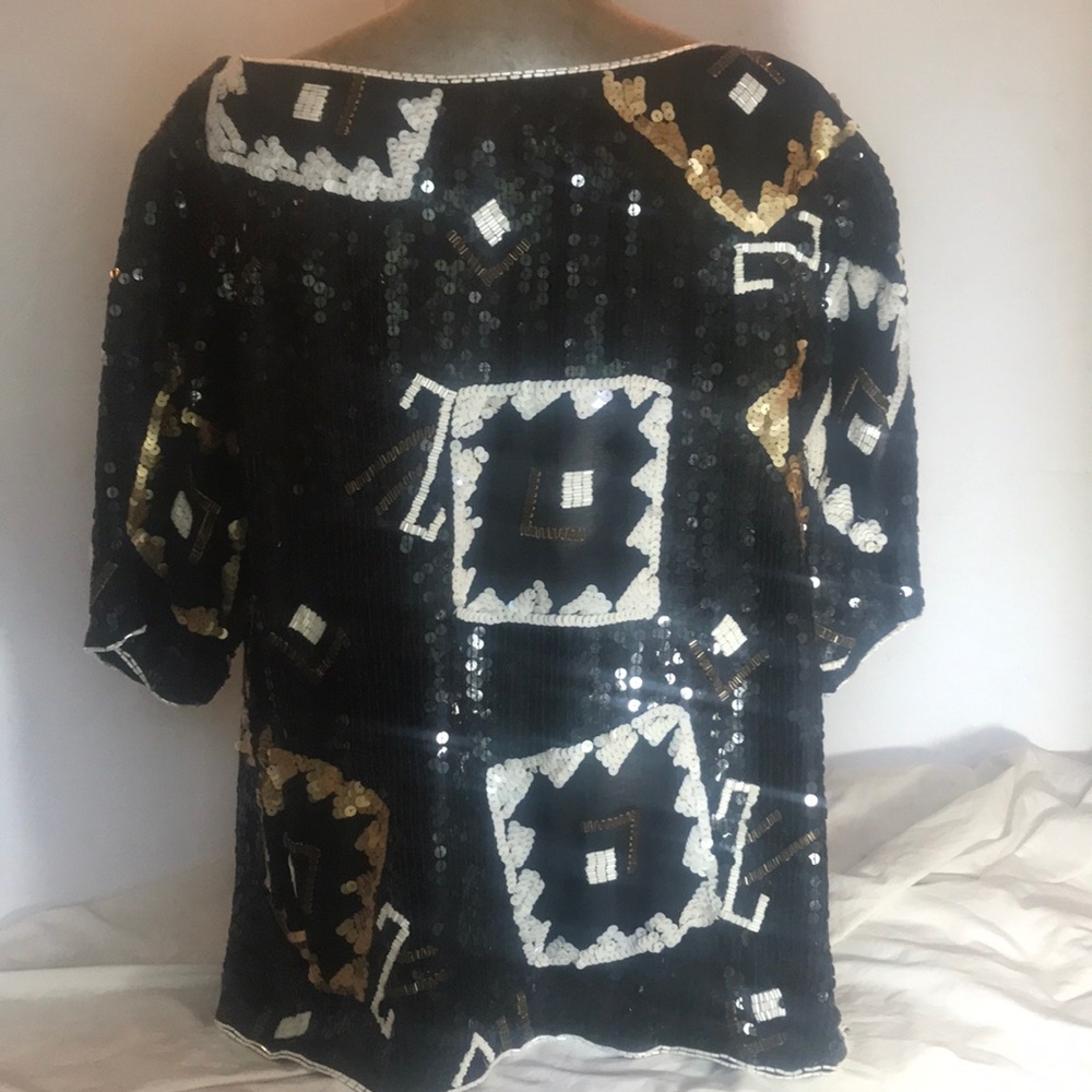 “VINTAGE SEQUINNED TOP” Stunning Black with White Beading Detail. - Picture 6 of 16